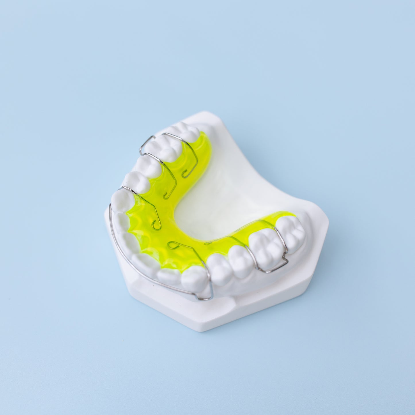 HAWLEY ORTHODONTIC RETAINER