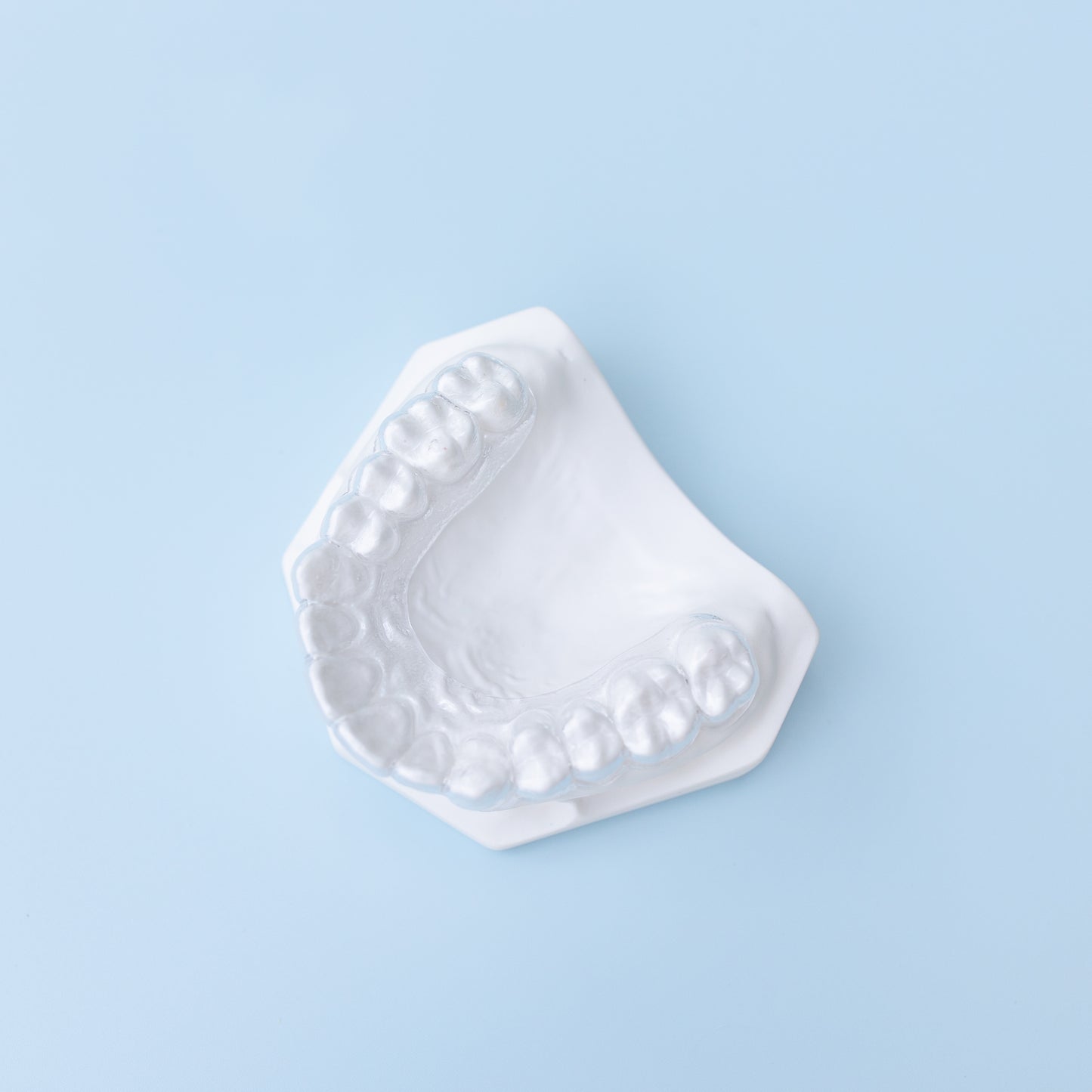 ESSIX ORTHODONTIC RETAINER