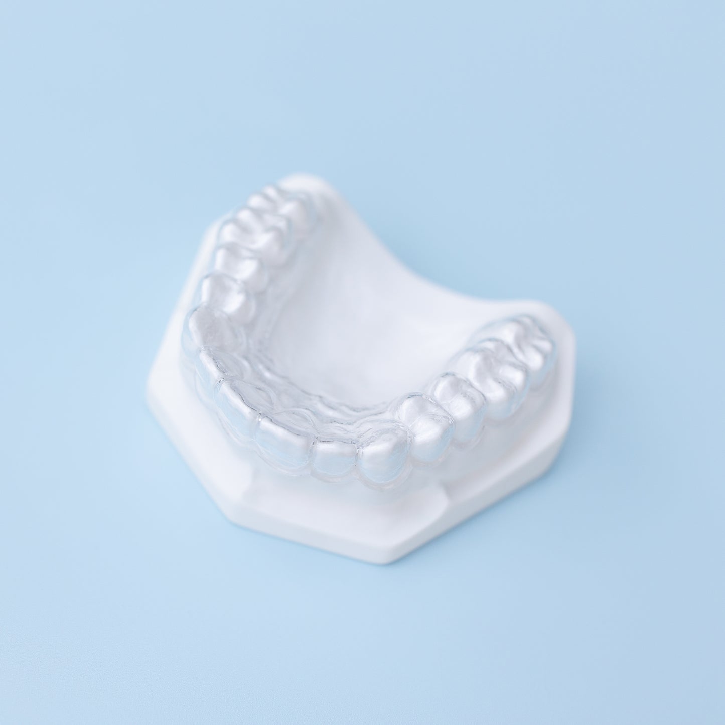 ESSIX ORTHODONTIC RETAINER